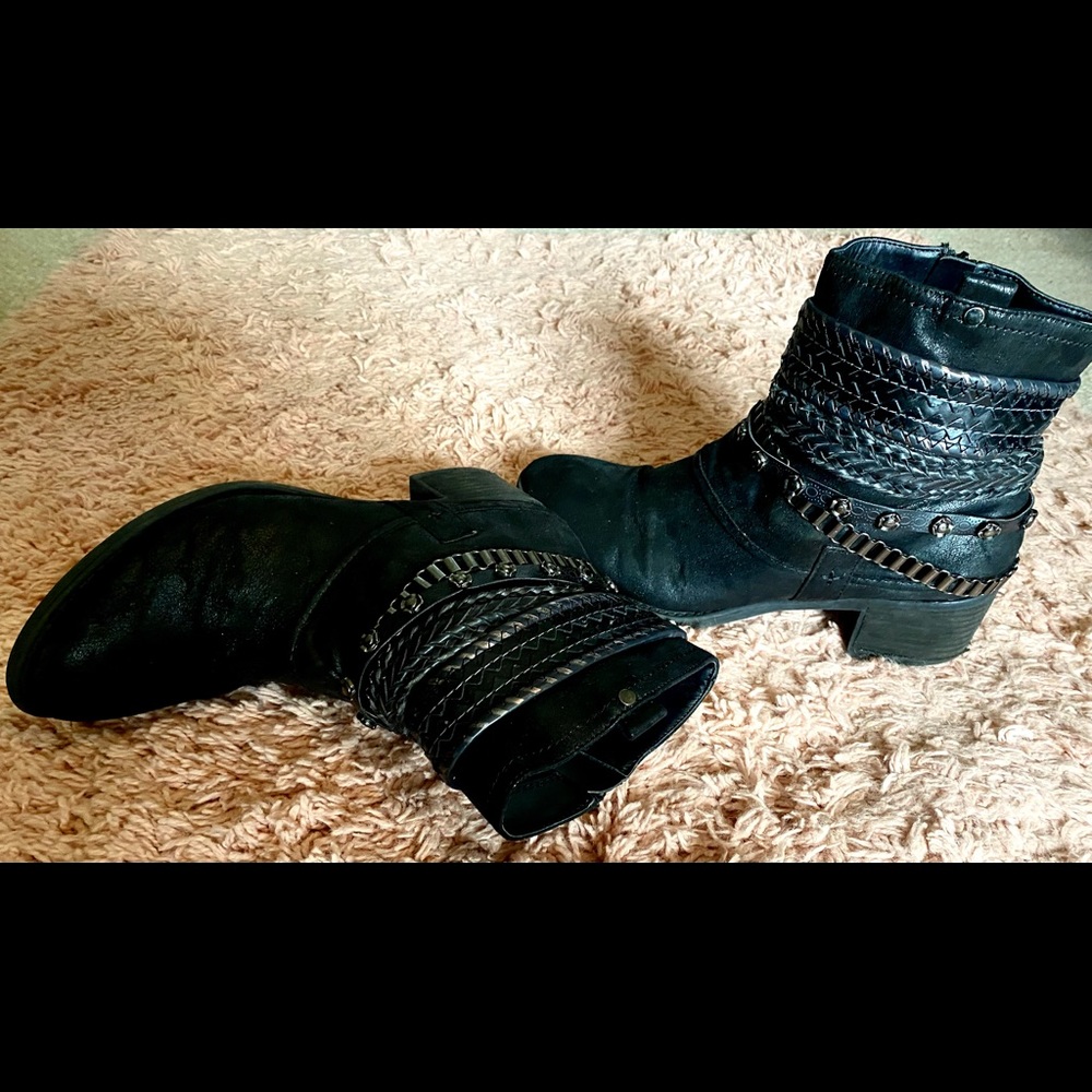 Black Boots For Fall!!